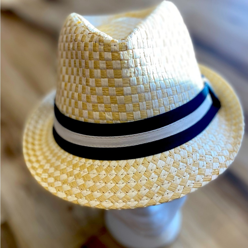 Fedora hat, brand new size small, woman size , spf 50